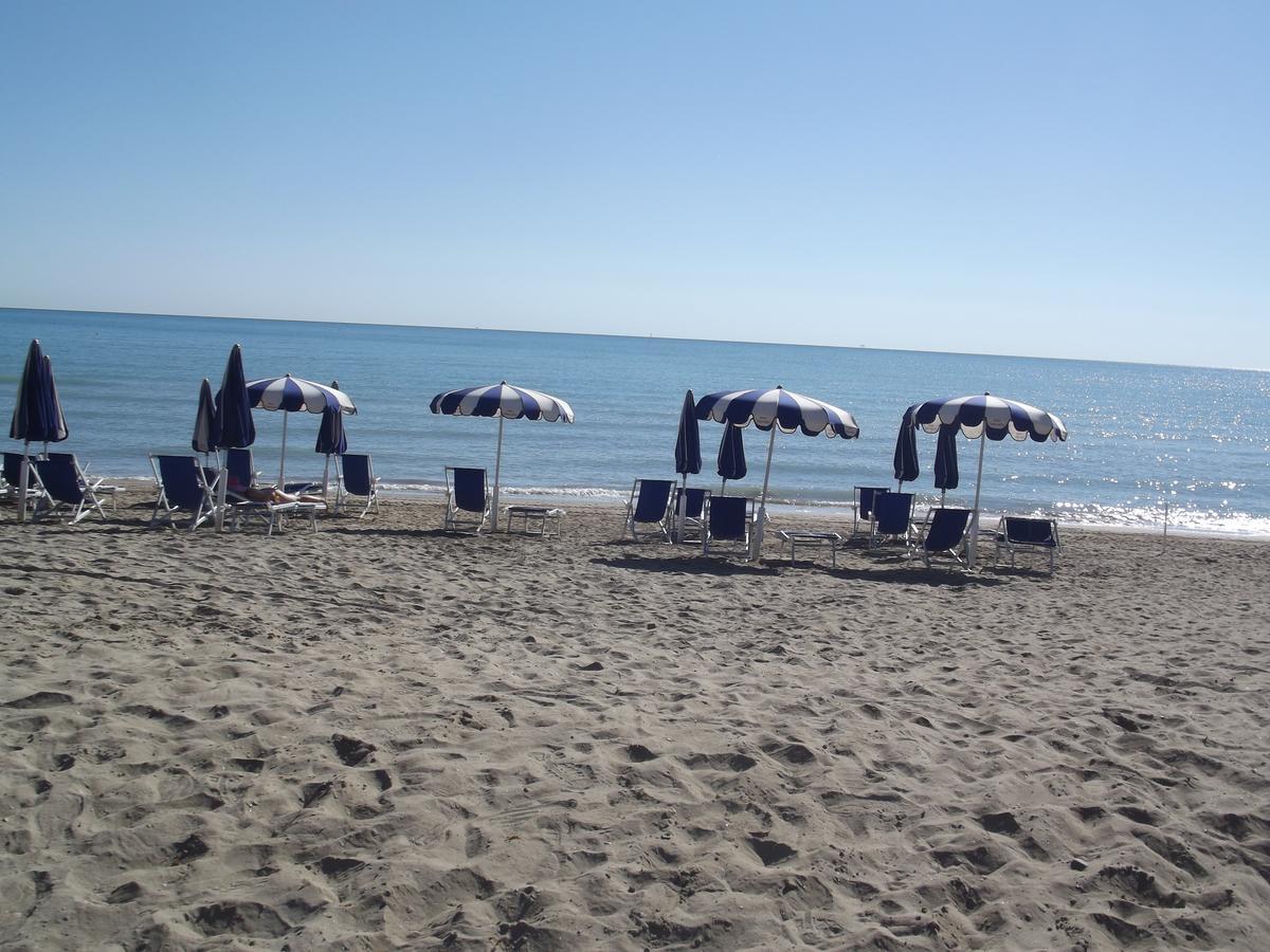 Hotel Sabbia D'Oro Pineto Dış mekan fotoğraf